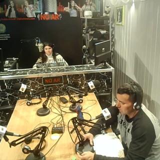 Apresentador - Robson Godoi